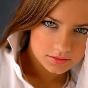 Should the way you treat people depend on their looks or fortune