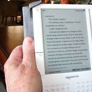 Are Books or Kindles Better?