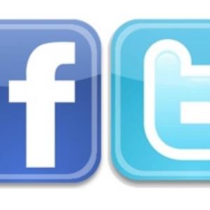 Facebook v Twitter