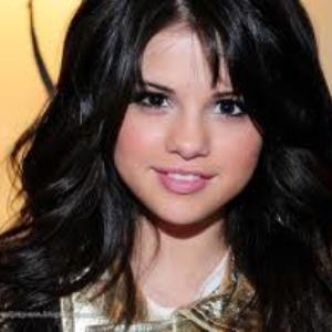 One Direction VS Selena Gomez